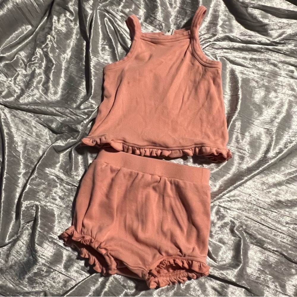 kate quinn skinny rib organic cotton. pink ruffle tank & bloomers 18-24m
